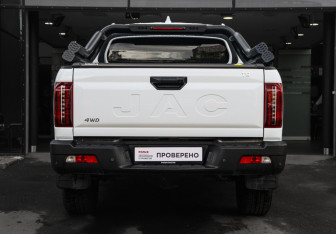 Подержанный автомобиль JAC T9 2025 года (5 фото)