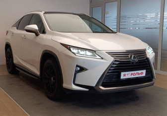 Подержанный автомобиль Lexus RX 2018 года (3 фото)