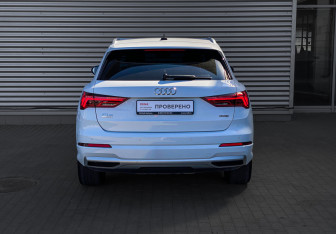 Подержанный автомобиль Audi Q3 2020 года (6 фото)