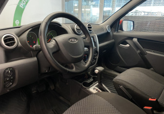 Подержанный автомобиль LADA (ВАЗ) Granta Sedan 2012 года (12 фото)