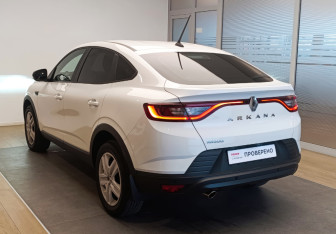 Подержанный автомобиль Renault Arkana 2020 года (6 фото)