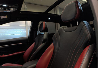 Подержанный автомобиль Geely Coolray 2023 года (14 фото)