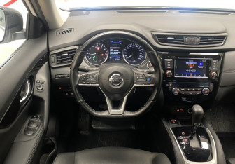 Подержанный автомобиль Nissan X-Trail 2022 года (19 фото)