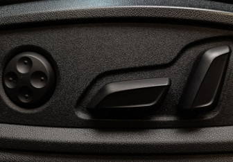 Подержанный автомобиль Audi Q5 2021 года (14 фото)