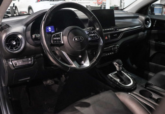 Подержанный автомобиль Kia Cerato Sedan 2020 года (12 фото)