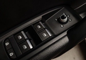 Подержанный автомобиль Audi Q5 2021 года (13 фото)