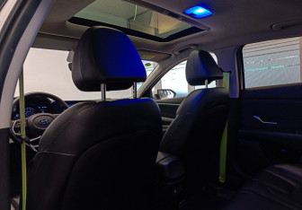 Подержанный автомобиль Hyundai Elantra Sedan 2020 года (9 фото)