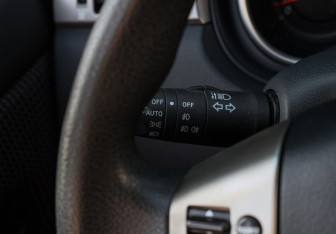Подержанный автомобиль Nissan Tiida Hatchback 2010 года (17 фото)