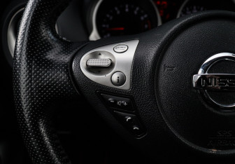 Подержанный автомобиль Nissan Juke 2013 года (19 фото)