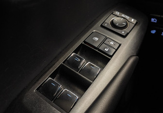 Подержанный автомобиль Lexus NX 2018 года (16 фото)