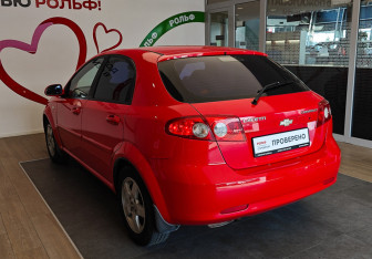 Подержанный автомобиль Chevrolet Lacetti Hatchback 2007 года (6 фото)