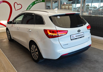 Подержанный автомобиль Kia Ceed Wagon 2018 года (6 фото)