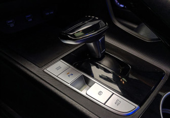 Подержанный автомобиль Hyundai Elantra Sedan 2020 года (17 фото)