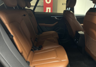 Подержанный автомобиль Audi Q8 2020 года (7 фото)
