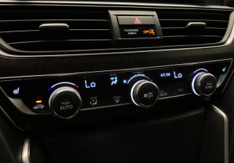 Подержанный автомобиль Honda Accord Sedan 2019 года (19 фото)