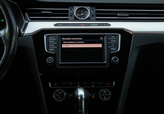 Подержанный автомобиль Volkswagen Passat Wagon 2016 года (11 фото)
