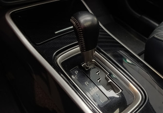 Подержанный автомобиль Mitsubishi Outlander 2022 года (13 фото)