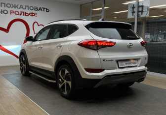 Подержанный автомобиль Hyundai Tucson 2015 года (6 фото)