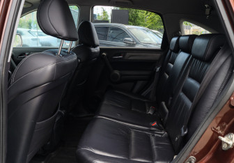 Подержанный автомобиль Honda CR-V 2012 года (8 фото)