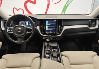Подержанный автомобиль Volvo XC60 2018 года (9 фото)