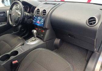 Подержанный автомобиль Nissan Qashqai 2009 года (7 фото)