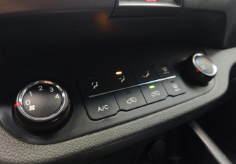 Подержанный автомобиль Kia Sportage 2013 года (18 фото)