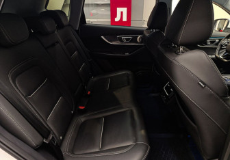 Подержанный автомобиль Chery Tiggo 7 Pro Max 2024 года (9 фото)