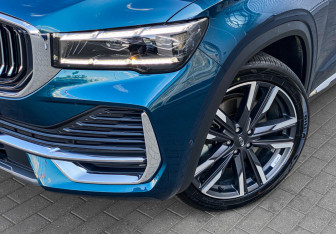 Подержанный автомобиль Geely Monjaro 2023 года (4 фото)
