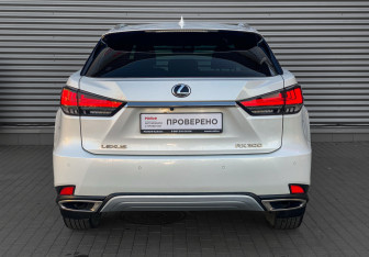 Подержанный автомобиль Lexus RX 2020 года (6 фото)