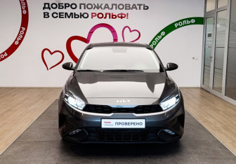 Подержанный автомобиль Kia Cerato Sedan 2021 года (2 фото)