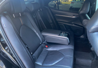 Подержанный автомобиль Toyota Camry Sedan 2019 года (12 фото)