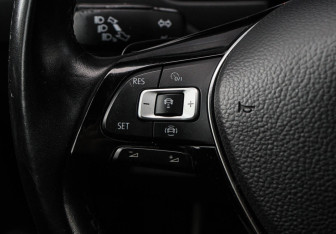 Подержанный автомобиль Volkswagen Tiguan 2019 года (22 фото)