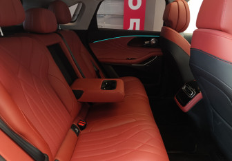 Подержанный автомобиль Exeed RX 2023 года (8 фото)