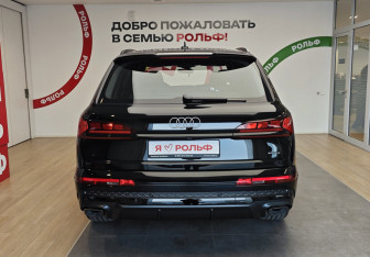 Новый Audi Q7 2025 (5 фото)