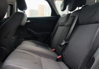 Подержанный автомобиль Ford Focus Wagon 2012 года (8 фото)