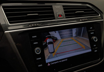 Подержанный автомобиль Volkswagen Tiguan 2018 года (15 фото)