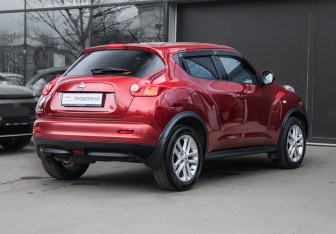Подержанный автомобиль Nissan Juke 2013 года (4 фото)