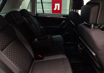 Подержанный автомобиль Volkswagen Tiguan 2018 года (8 фото)