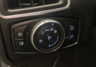 Подержанный автомобиль Ford Focus Hatchback 2011 года (12 фото)