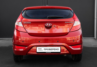 Подержанный автомобиль Hyundai Solaris Hatchback 2012 года (5 фото)