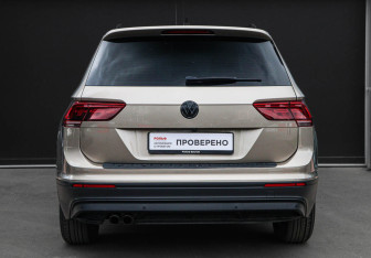 Подержанный автомобиль Volkswagen Tiguan 2019 года (5 фото)