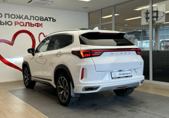 Подержанный автомобиль Exeed LX 2022 года (6 фото)