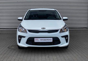Подержанный автомобиль Kia Rio Sedan 2020 года (2 фото)