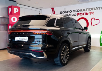 Подержанный автомобиль Geely Monjaro 2025 года (5 фото)