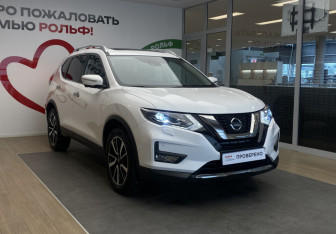Подержанный автомобиль Nissan X-Trail 2022 года (3 фото)