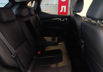 Подержанный автомобиль Nissan Qashqai 2018 года (8 фото)