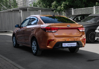 Подержанный автомобиль Kia Rio Sedan 2018 года (6 фото)