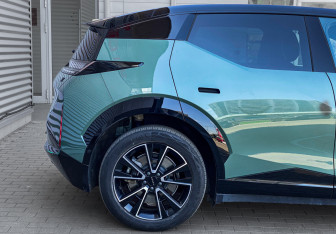 Подержанный автомобиль Zeekr X 2023 года (8 фото)