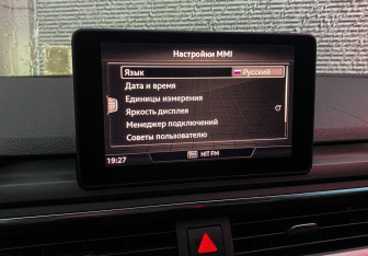 Подержанный автомобиль Audi A4 Sedan 2018 года (23 фото)