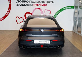 Подержанный автомобиль Changan UNI-V 2024 года (5 фото)